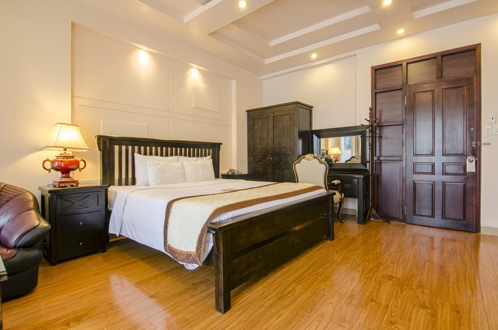 Vien Dong Hotel 2 Хошимин Екстериор снимка