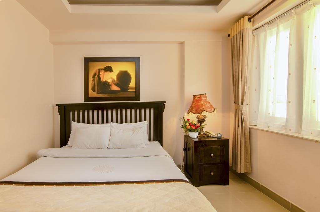Vien Dong Hotel 2 Хошимин Екстериор снимка