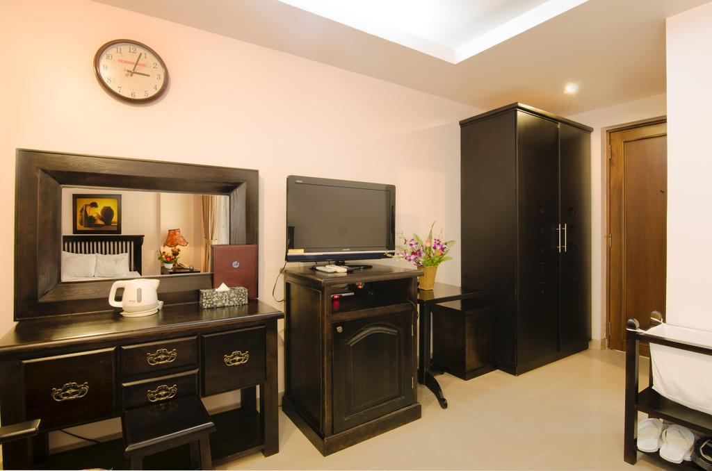 Vien Dong Hotel 2 Хошимин Екстериор снимка