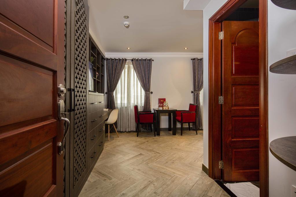 Vien Dong Hotel 2 Хошимин Екстериор снимка