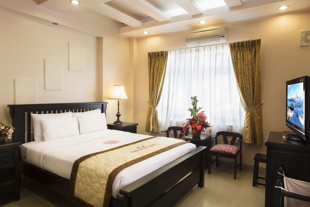 Vien Dong Hotel 2 Хошимин Екстериор снимка